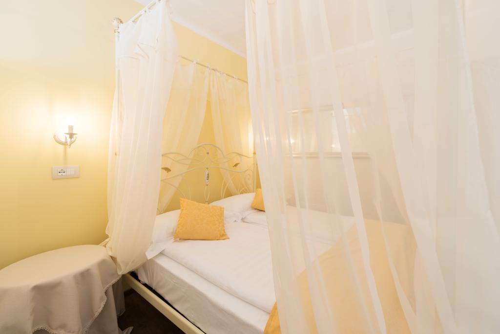 Locanda Fassa Brenzone sul Garda Ruang foto