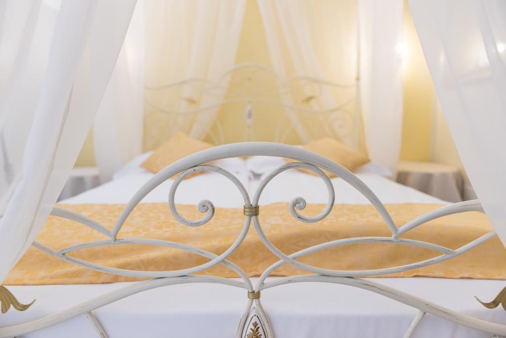 Locanda Fassa Brenzone sul Garda Bagian luar foto